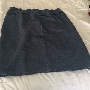 The mainstreer exchange knit denim skirt.